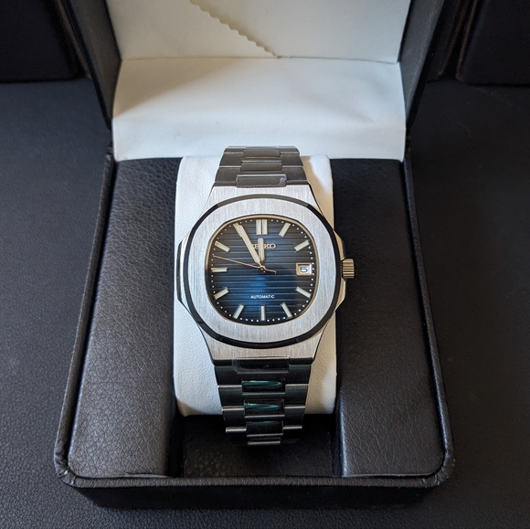 Custom Build "Seikonaut" with Blue Dial - Picture 1 of 4